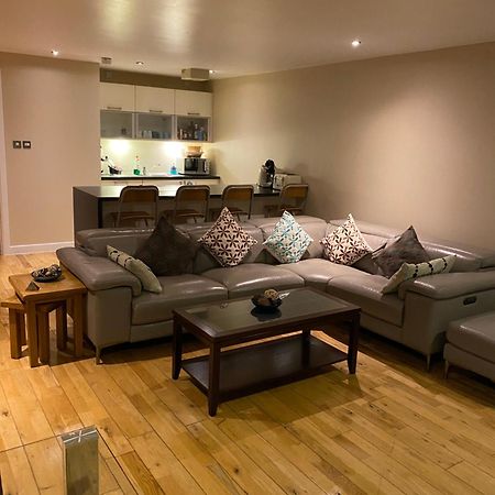 City Centre 2 Bedroom Apartment, Secure Parking. Γλασκώβη Εξωτερικό φωτογραφία